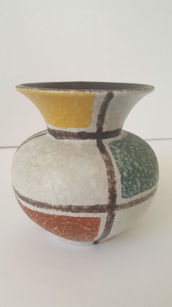 Not Sure How To Describe This Pottery Vase Abstract? Trying To Figure